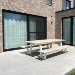 Industriele Picknicktafel Farson met wit onderstel