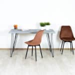 Betonlook bureau Leoti met hairpin poten