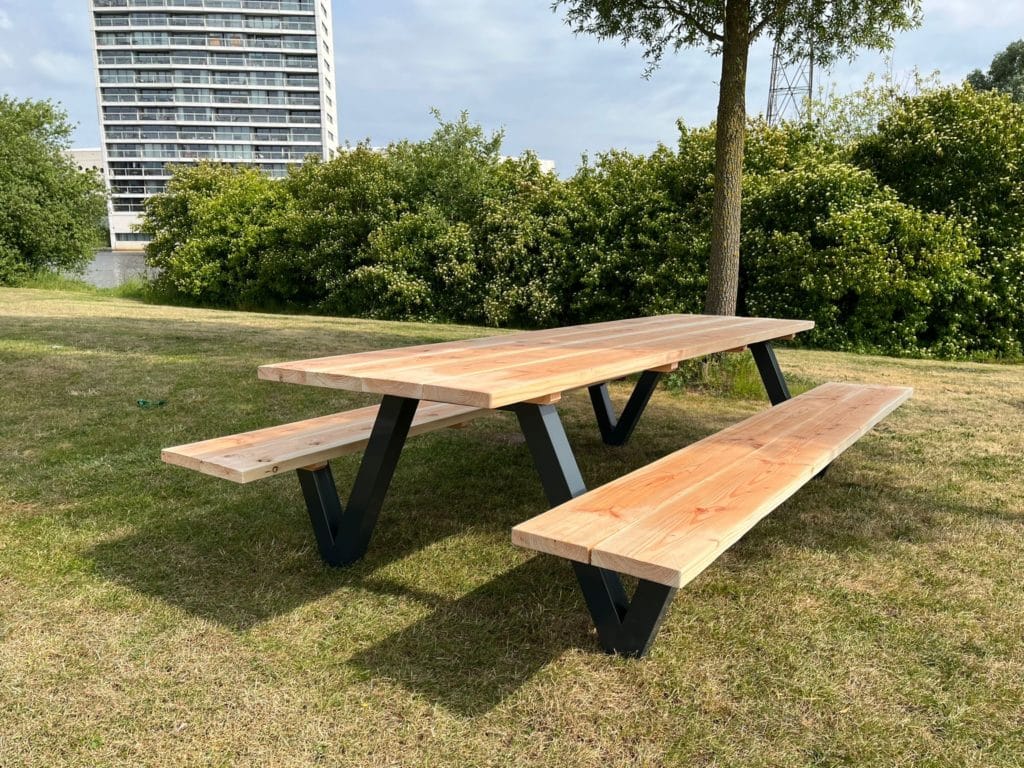 Douglas picknicktafel Wess met stalen frame