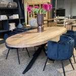 Mangohouten tafel ovaal Turner met matrix poot