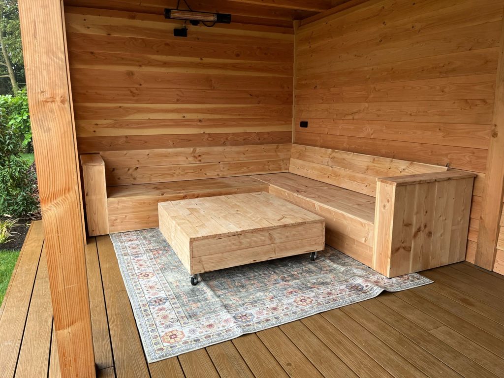 Loungeset Maik douglashout met blok armleuningen