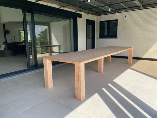 Tuintafel Julot douglashout met blokpoten