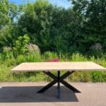 Douglashouten tuintafel Arend met stalen matrixpoot