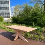 Douglashouten tuintafel Jullo met houten matrixpoot