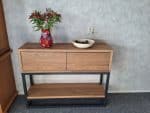 Eikenhouten sidetable Loua met kleppen en onderplank