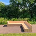 Douglashouten loungebank Victor met 1 schuine armleuning