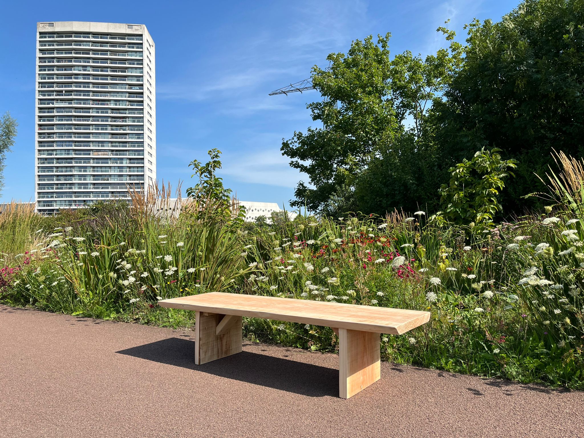 Douglashouten boomstam bankje/salontafel Gutsa Douglashouten boomstam bankje/salontafel Gutsa